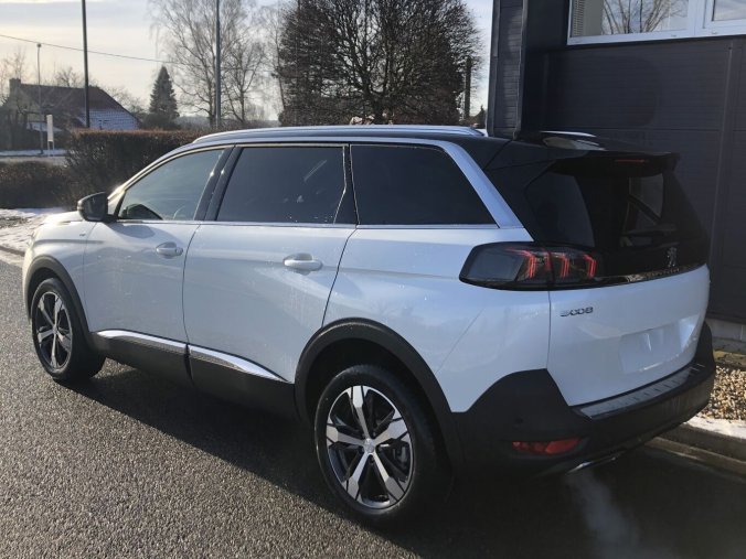 Peugeot 5008, Peugeot 5008 GT BlueHDi 130 S&S EAT8, barva bílá
