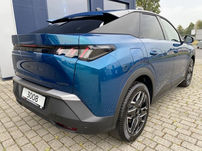 Peugeot 3008, Peugeot 3008 ALLURE Hybrid 145 e-DCS6, barva modrá
