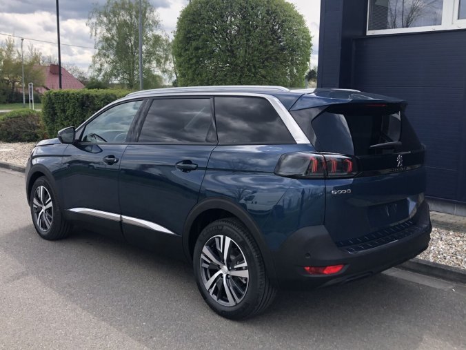 Peugeot 5008, Allure PACK 1.2 PureTech 130 S&S MAN6, barva šedá