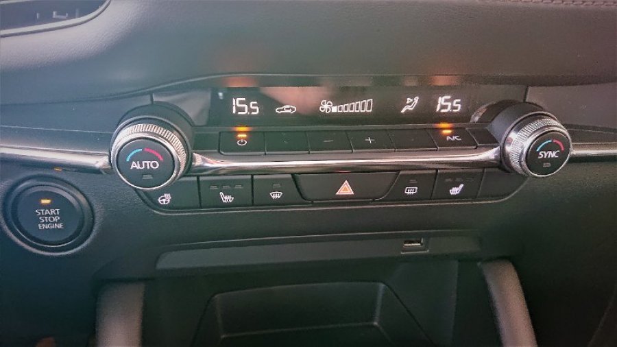 Mazda 3, Skyactiv G122 M/T, barva šedá
