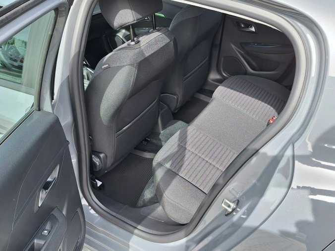 Peugeot 208, Peugeot 208 ALLURE PureTech 100  MAN6, barva šedá
