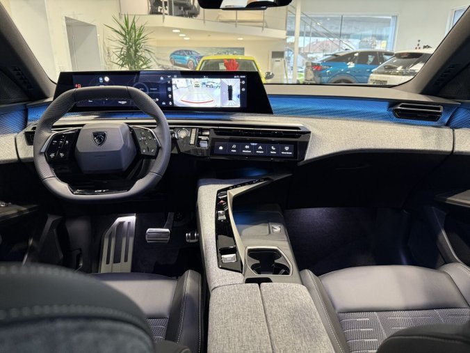 Peugeot 5008, Peugeot 5008 GT Hybrid 145k, Automat, barva šedá