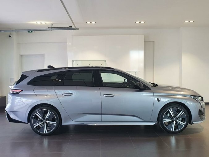 Peugeot 308, Peugeot 308 308 SW GT BlueHDi 130 S&S EAT8, barva šedá