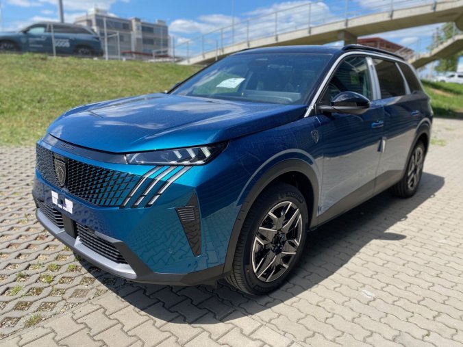 Peugeot 5008, Peugeot 5008 GT Hybrid 145 e-DCS6 - EL. SEDADLA - 8402, barva modrá