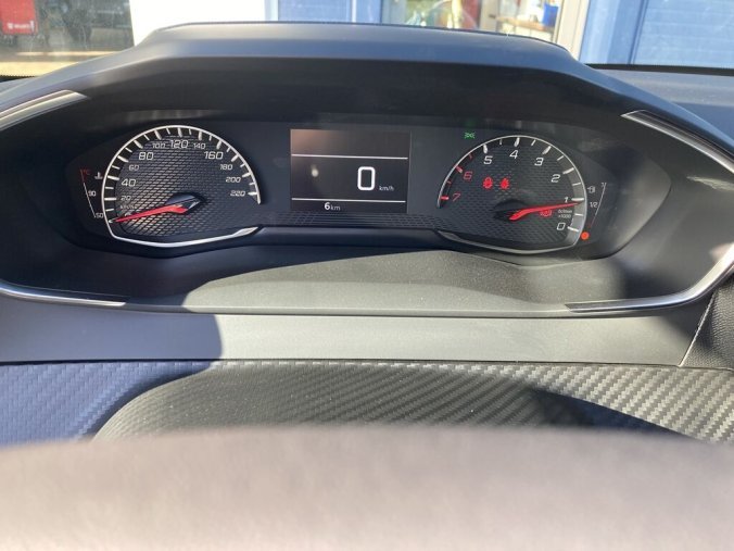 Peugeot 208, Peugeot 208 STYLE PureTech 100 S&S MAN6, barva žlutá