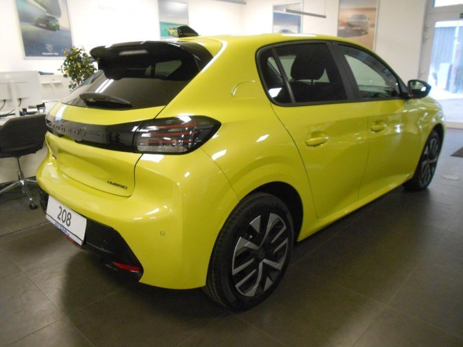 Peugeot 208, Peugeot 208 STYLE El. 100 kW 50 KWh, barva žlutá