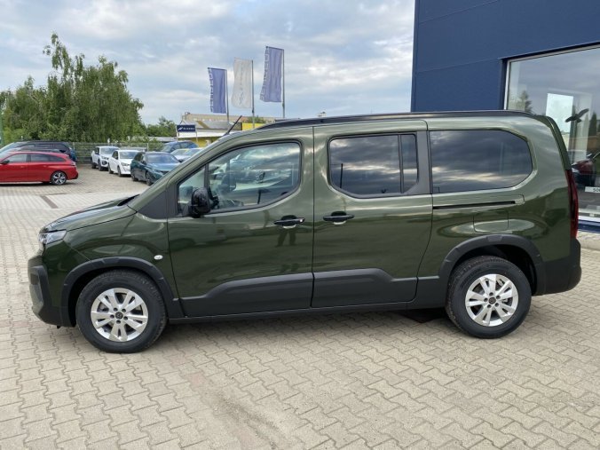 Peugeot Rifter, Peugeot Rifter Long Allure BlueHDi130 EAT8 N1, barva zelená
