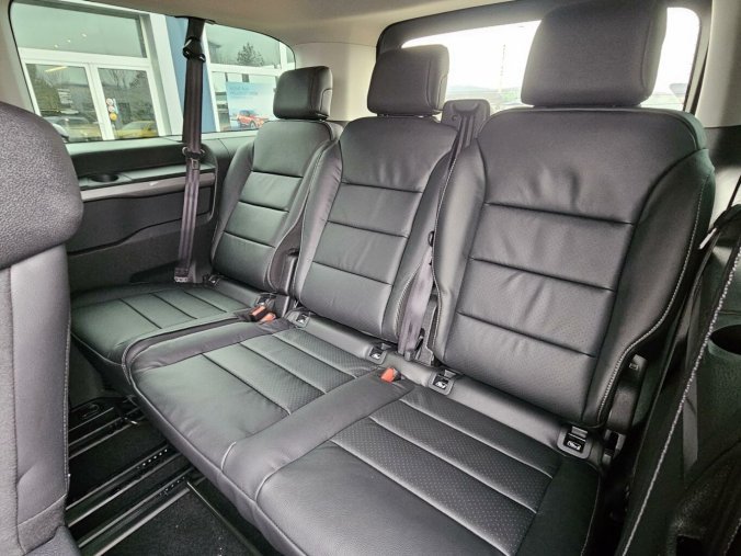 Peugeot Traveller, Peugeot Traveller Long ALLURE 2.0 BHDi 180k EAT8, barva zelená
