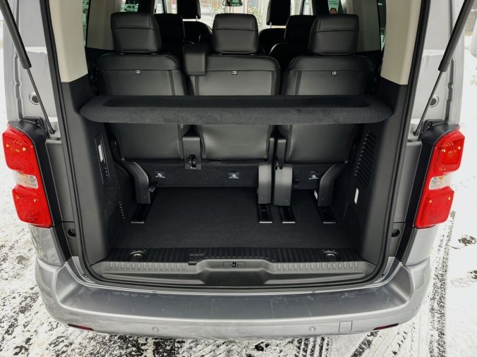 Peugeot Traveller, Peugeot Traveller ALLURE Standard 2.0 BlueHDi 180 EAT8, barva šedá