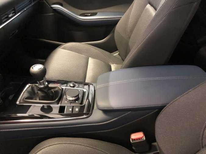 Mazda CX-30, 2.0i G 122, barva červená