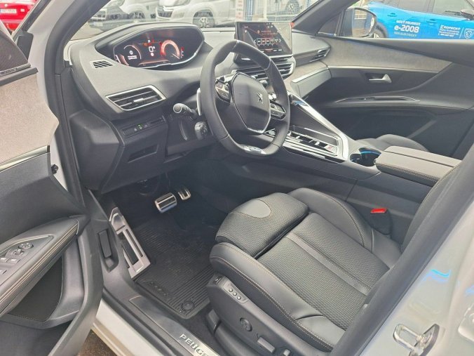 Peugeot 5008, Peugeot 5008 GT 1.5 BHDi 130k EAT8, barva bílá