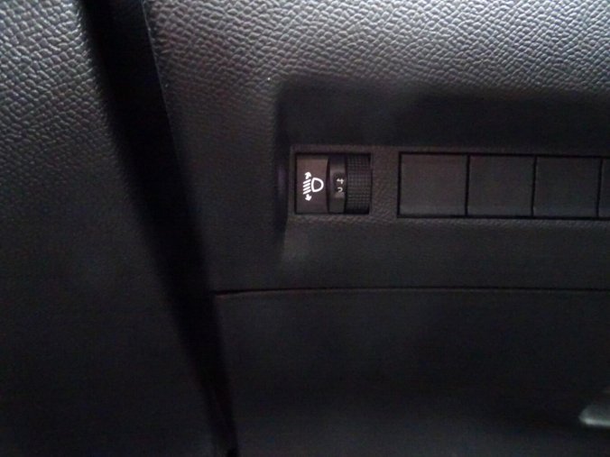 Peugeot 208, Peugeot 208 STYLE PureTech 100k MAN6, barva žlutá