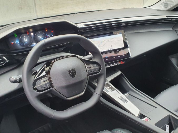 Peugeot 308, Peugeot 308 SW ALLURE Hybrid 145 e-DCS6, barva šedá