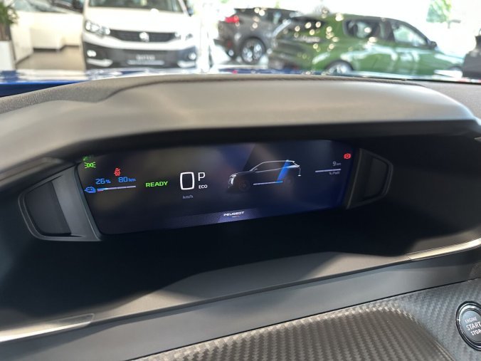 Peugeot 2008, Peugeot 2008 ALLURE 115kW, e-dojezd 405km, barva modrá