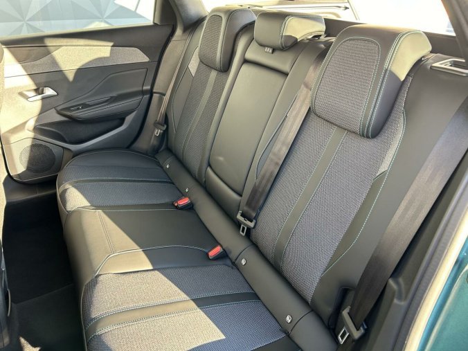 Peugeot 308, Peugeot 308 SW ALLURE PureTech 130 AT, barva modrá