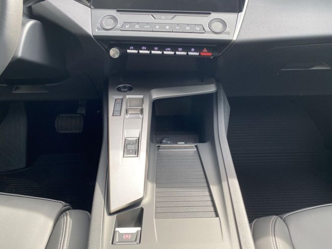 Peugeot 308, Peugeot 308 SW STYLE Hybrid 145 e-DCS6, barva šedá