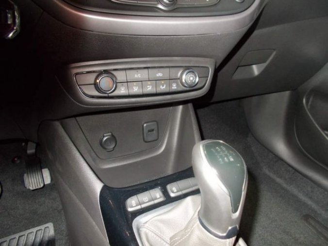 Volvo XC40, T2 1.5L 129 HP AT8 FWD CORE, barva modrá