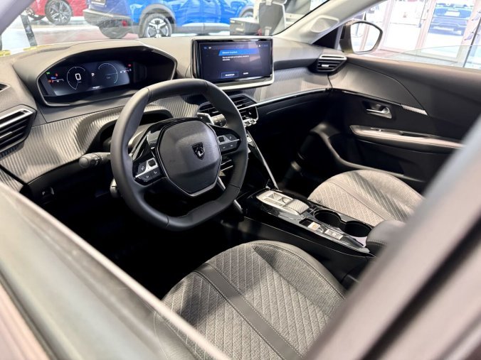 Peugeot 208, Peugeot 208 ALLURE, HYBRID, Automat, pack Access, barva červená