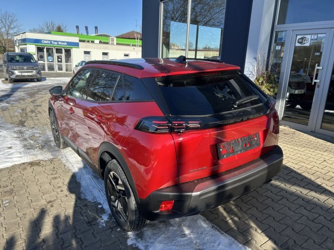 Peugeot 2008, Peugeot 2008 ALLURE PureTech 100 MAN6, barva červená