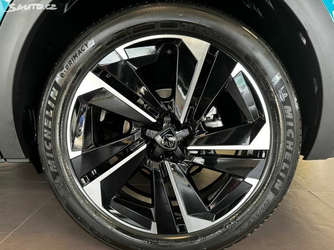 Peugeot 408, Peugeot 408 ALLURE Hybrid 145k e-DCS6, barva modrá