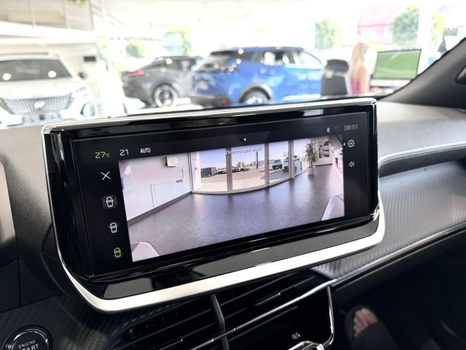Peugeot 2008, Peugeot 2008 GT HYBRID 136k, Automat, barva černá