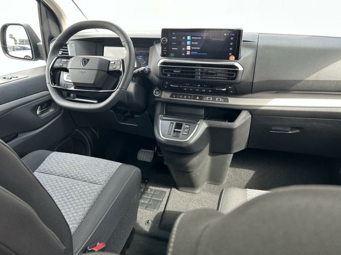 Peugeot Traveller, Peugeot Traveller Active Long 2.0 BlueHDi 180, barva zelená
