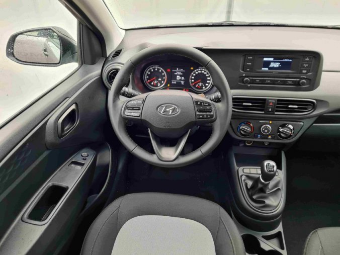 Hyundai i10, 1,0i 5 st. manuální, barva bílá