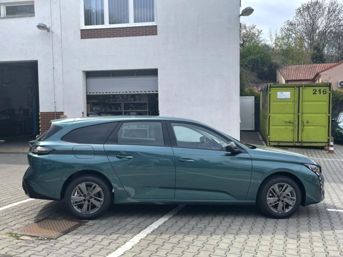 Peugeot 308, Peugeot 308 SW STYLE  Hybrid 145 e-DCS6, barva zelená