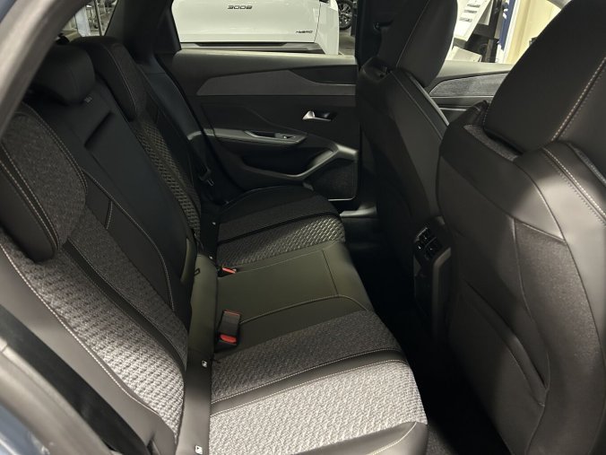 Peugeot 308, Peugeot 308 SW ALLURE Hybrid 145 e-DCS6, barva modrá