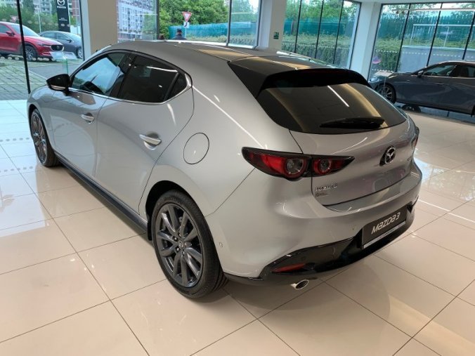 Mazda 3, G122 AT, barva stříbrná