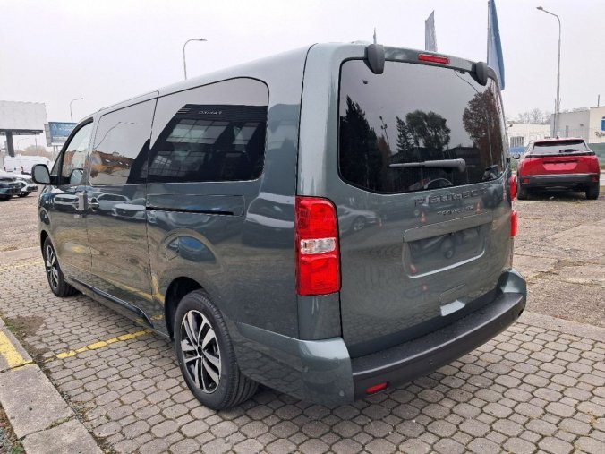 Peugeot Traveller, Peugeot Traveller Active L3 2.2 BlueHDi 180 S&am, barva zelená