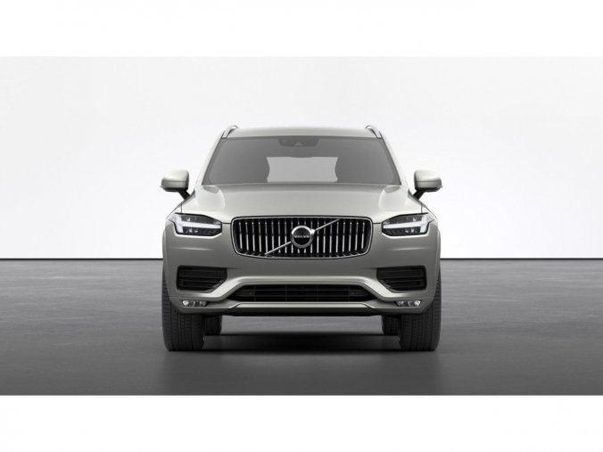 Volvo XC90, SUV, Momentum Pro B5 AWD Mild-Hybrid diesel, barva stříbrná