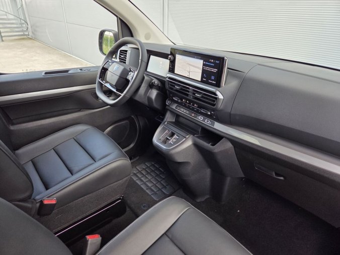 Peugeot Traveller, Peugeot Traveller ALLURE Long 2.2 BHDi 180k EAT8, barva šedá