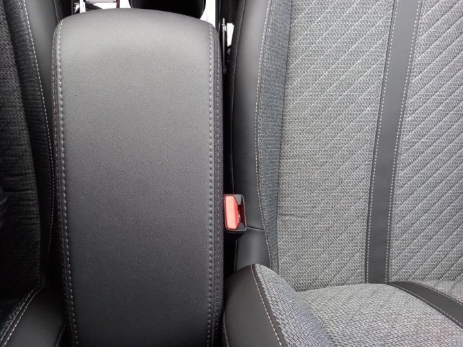 Peugeot 208, Peugeot 208 BUSINESS Hybrid 110 e-DCS6, barva zelená