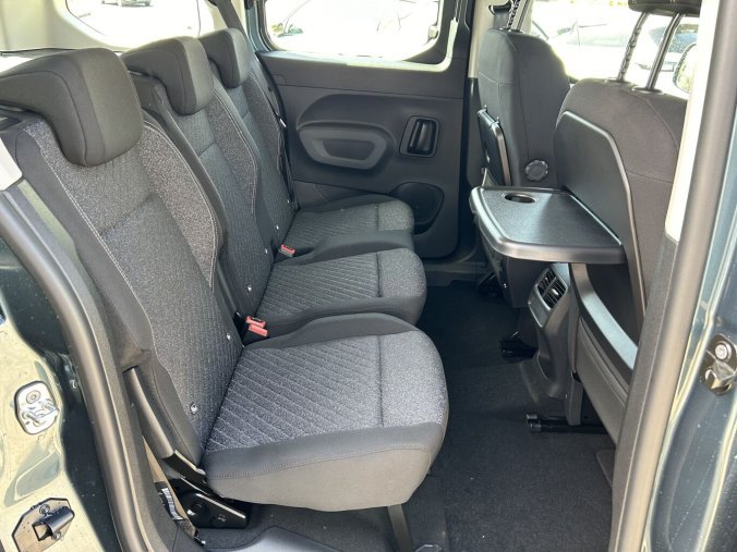 Peugeot Rifter, Peugeot Rifter ALLURE BlueHDi 100 S&S MAN6, barva modrá