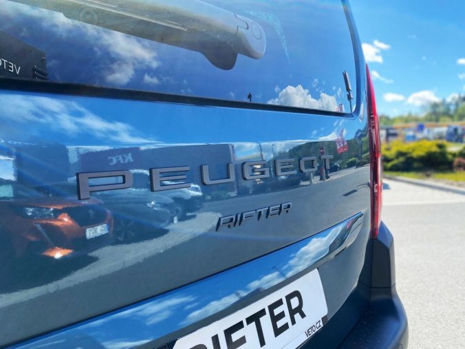 Peugeot Rifter, Peugeot Rifter ALLURE 1.5 HDi 130 MAN6 N1, barva modrá