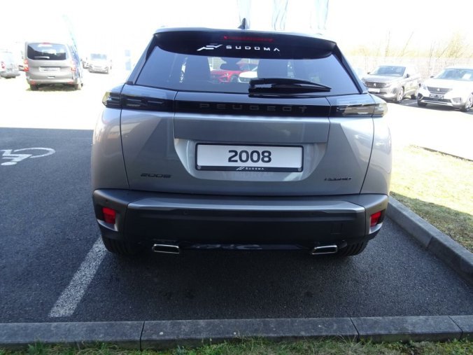 Peugeot 2008, Peugeot 2008 ALLURE Hybrid 145k e-DCS6, barva stříbrná
