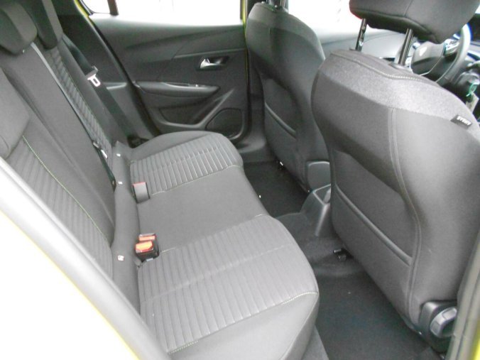 Peugeot 208, Peugeot 208 Style Hybrid 100 e-DCS6, barva oranžová