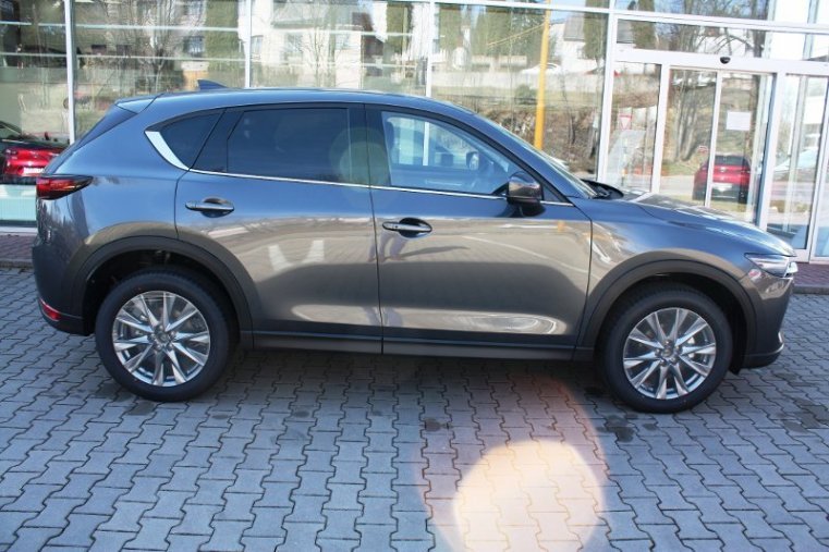 Mazda CX-5, SKYACTIV-G, barva šedá