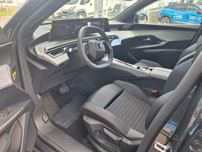 Peugeot 3008, Peugeot 3008 ALLURE Hybrid 145 e-DCS6, barva šedá