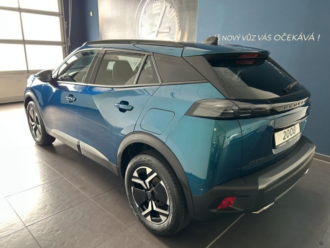 Peugeot 2008, Peugeot 2008 ALLURE Hybrid 110 e-DCS6, barva modrá