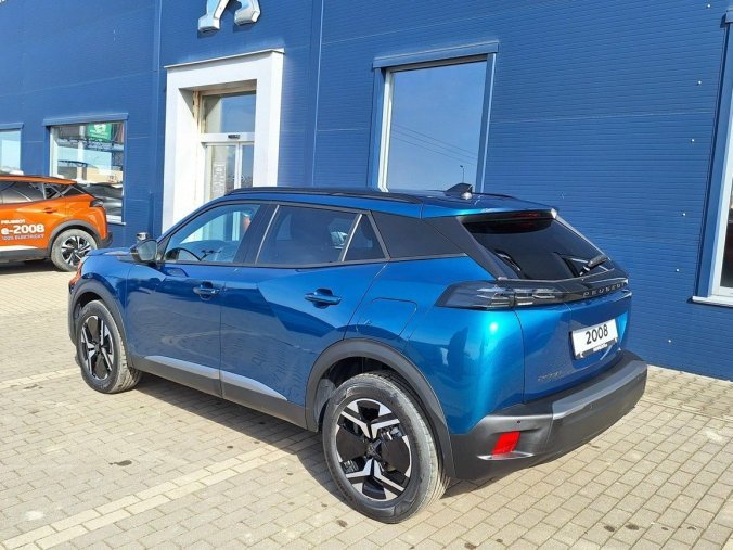 Peugeot 2008, Peugeot 2008 ALLURE PureTech 100  MAN6, barva modrá