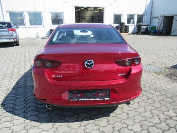 Mazda 3, G122 90Kw, barva červená