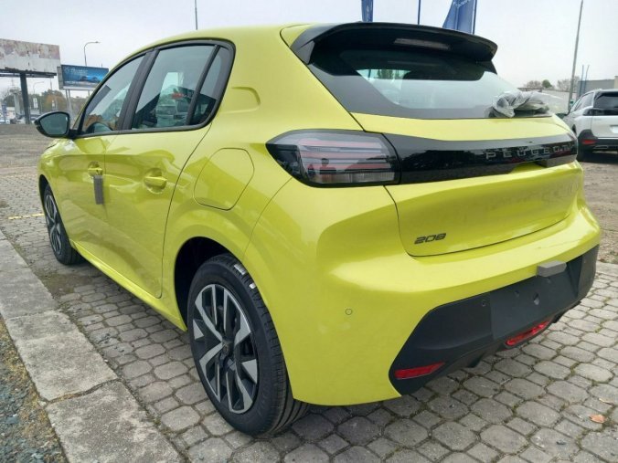 Peugeot 208, Peugeot 208 Active PureTech 75 S&S MAN5, barva žlutá