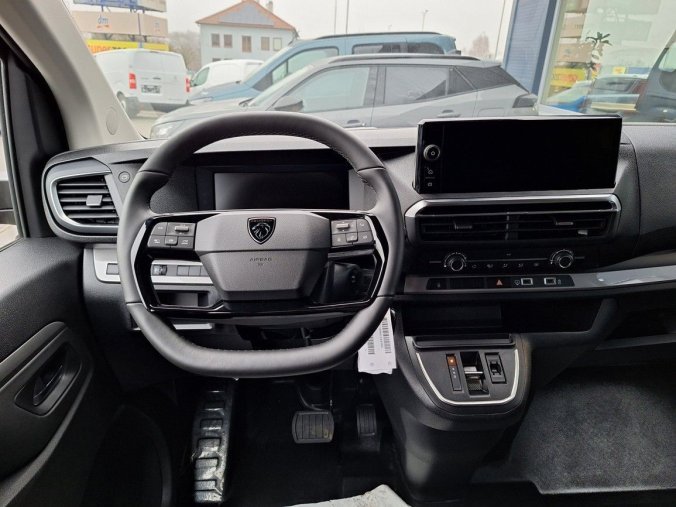 Peugeot Traveller, Peugeot Traveller Active Long 2.0 BHDi 180  EAT8, barva zelená