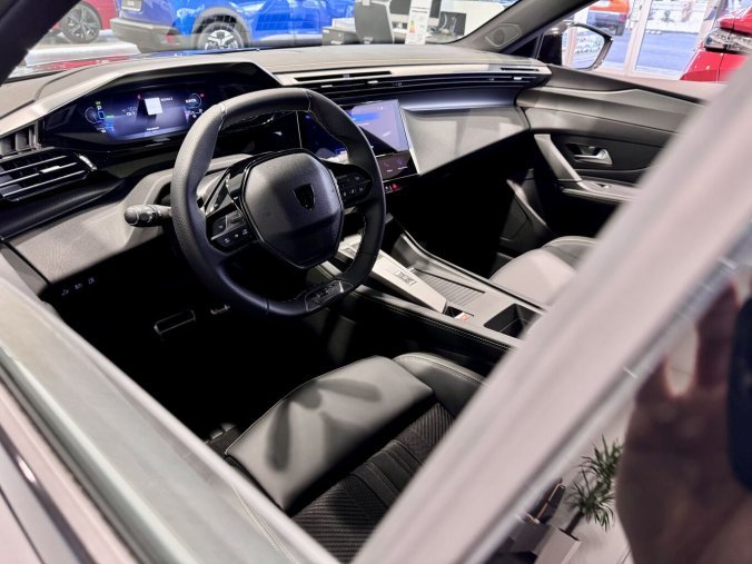 Peugeot 408, Peugeot 408 GT Hybrid, Visiopark 3, Panorama, barva šedá