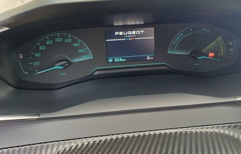 Peugeot 208, Peugeot 208 STYLE Elektromotor 100 kW, barva bílá