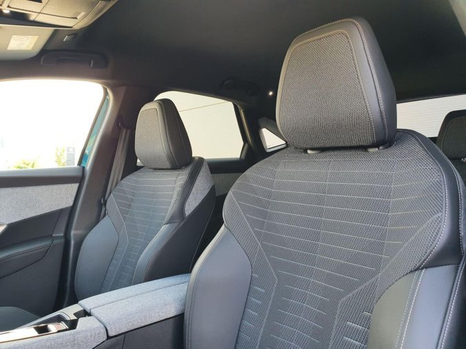 Peugeot 3008, Peugeot 3008 ALLURE Hybrid 145 e-DCS6, barva šedá