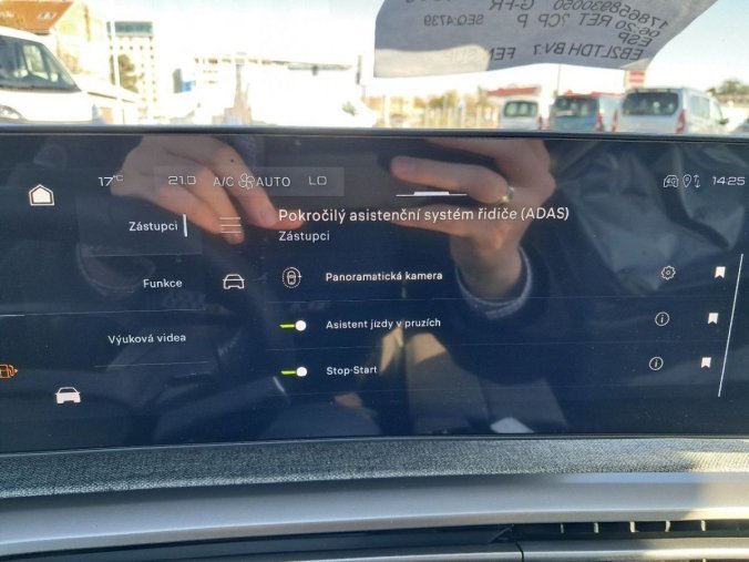 Peugeot 5008, Peugeot 5008 5008 GT Hybrid 145 e-DCS6, barva bílá