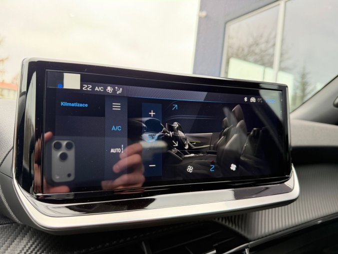 Peugeot 2008, Peugeot 2008 ALLURE PureTech 100k MAN6, barva černá